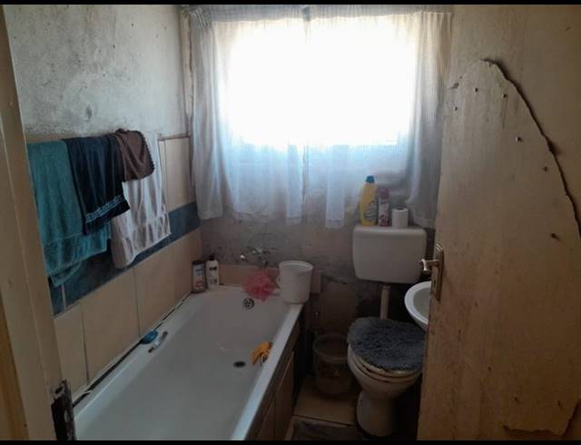 2 BEDROOM HOUSE FOR SALE IN MAMELODI EAST